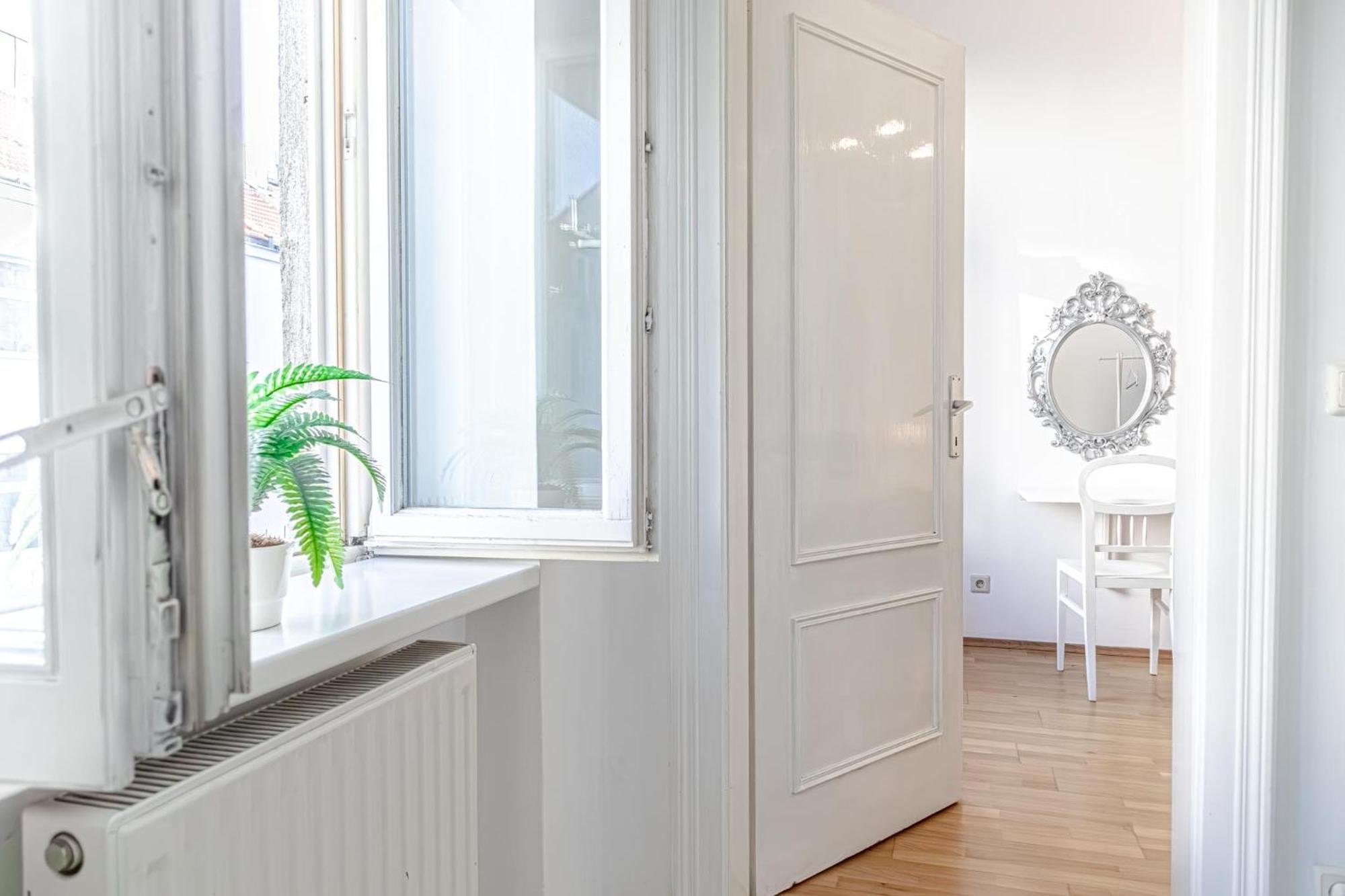 Elegance 2 Bedroom At Vienna's Vibrant Center Appartement Wenen
